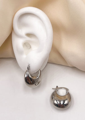 Candonga media luna plateada en rodio- EKA Accesorios